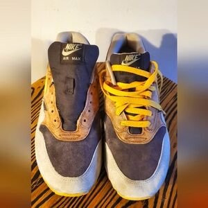 NIKE AIR MAX UGLY DUCKLING SHOES